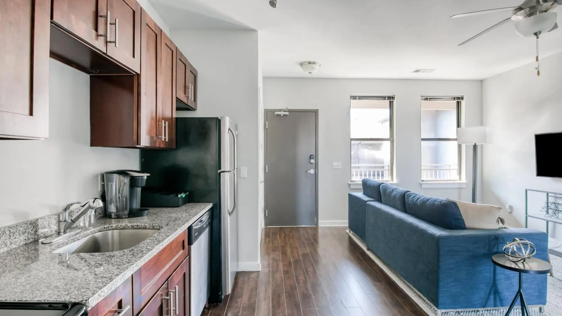 Cozysuites Music Row Modern 1Br With Free Parking! 47 ナッシュビル 0*,  米国